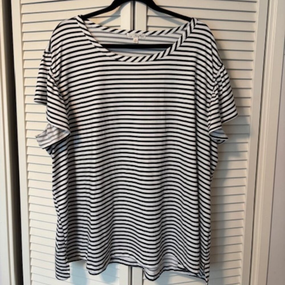 Nine Britton Salma Flutter Sleeve Knit Top